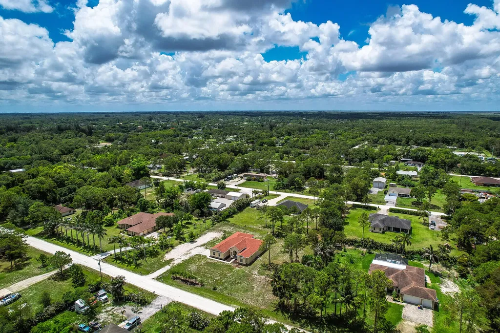 18144 N 42nd Road Road N The Acreage FL 33470