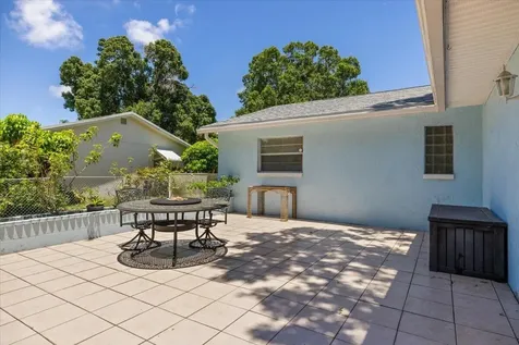 1735 40th Avenue Vero Beach FL 32960