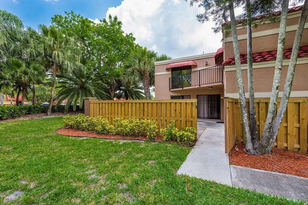 8050 Severn Drive Boca Raton FL 33433