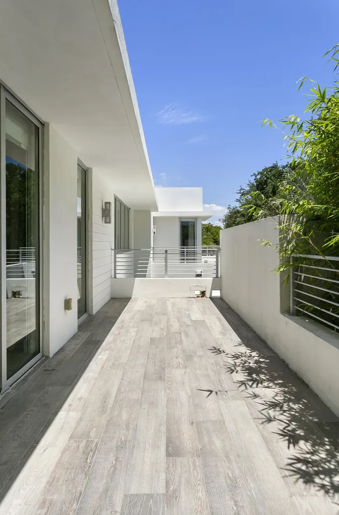 7700 SW 53rd Court Miami FL 33143