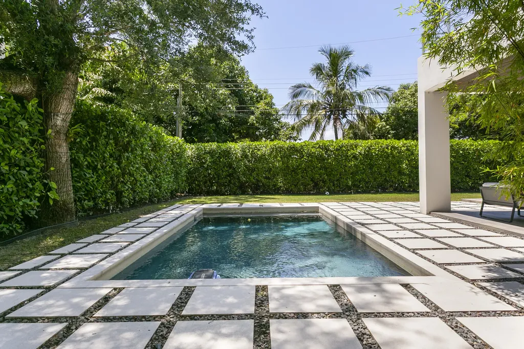 7700 SW 53rd Court Miami FL 33143