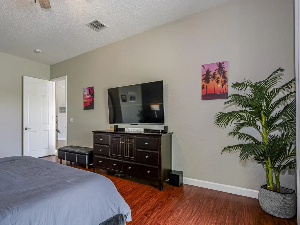 391 NW Sheffield Circle Port St Lucie FL 34983