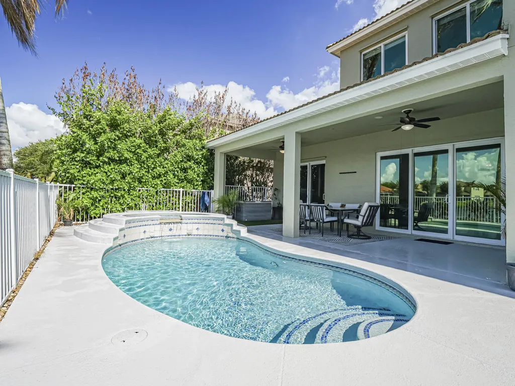 391 NW Sheffield Circle Port St Lucie FL 34983
