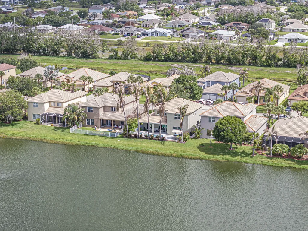 391 NW Sheffield Circle Port St Lucie FL 34983