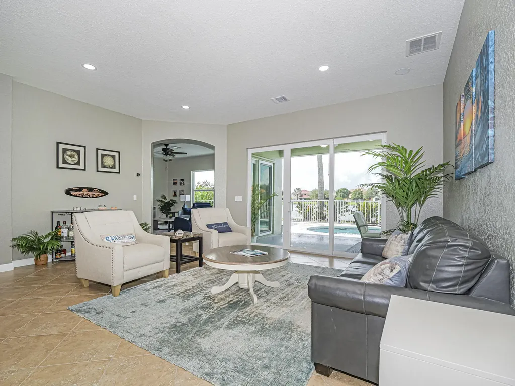 391 NW Sheffield Circle Port St Lucie FL 34983