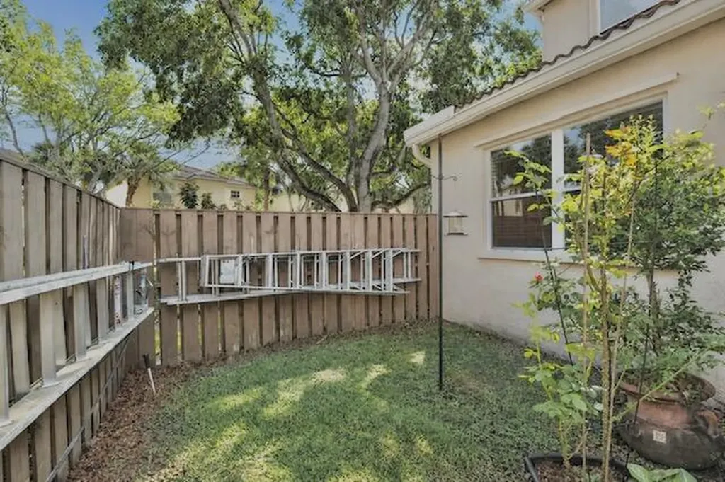 1287 NW 106th Terrace Plantation FL 33322