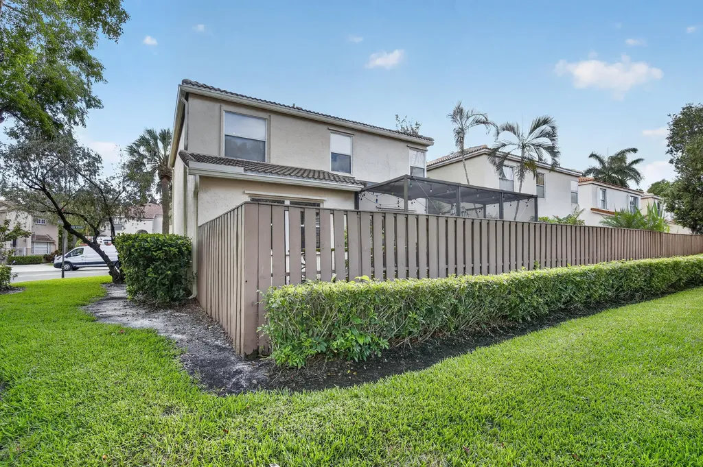 1287 NW 106th Terrace Plantation FL 33322