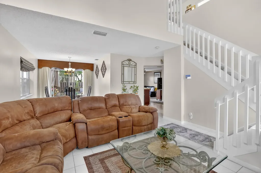 1287 NW 106th Terrace Plantation FL 33322