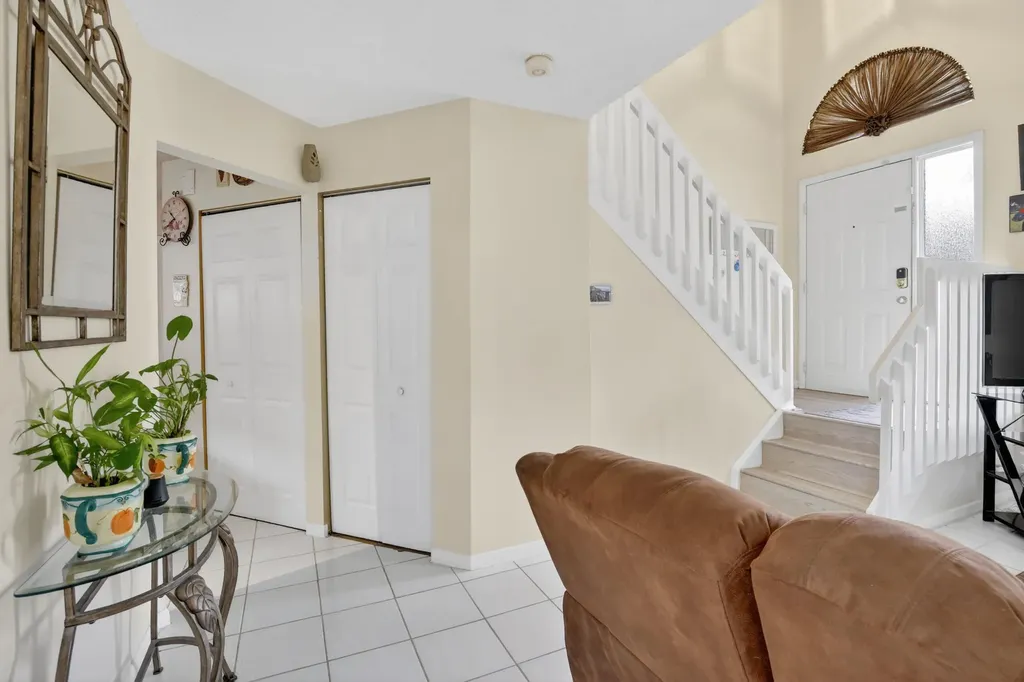 1287 NW 106th Terrace Plantation FL 33322
