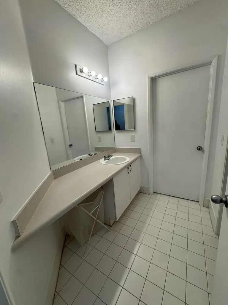 6944 SW 39th Street Davie FL 33314