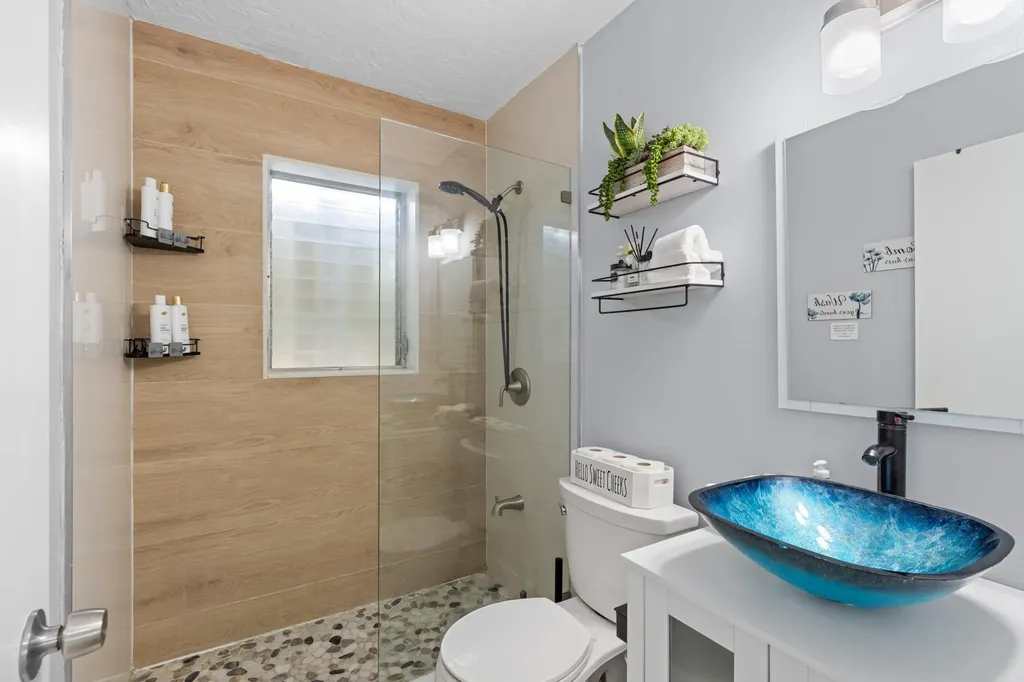 702 W Bloxham Street Lantana FL 33462