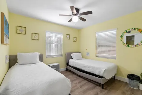 702 W Bloxham Street Lantana FL 33462