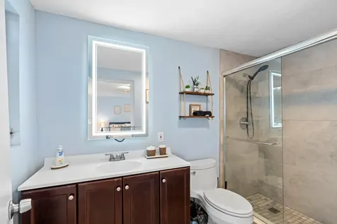 702 W Bloxham Street Lantana FL 33462