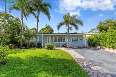 702 W Bloxham Street Lantana FL 33462