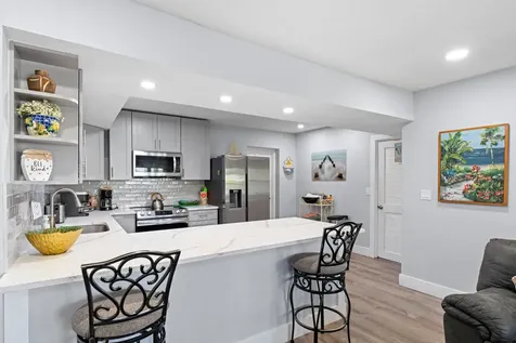 702 W Bloxham Street Lantana FL 33462