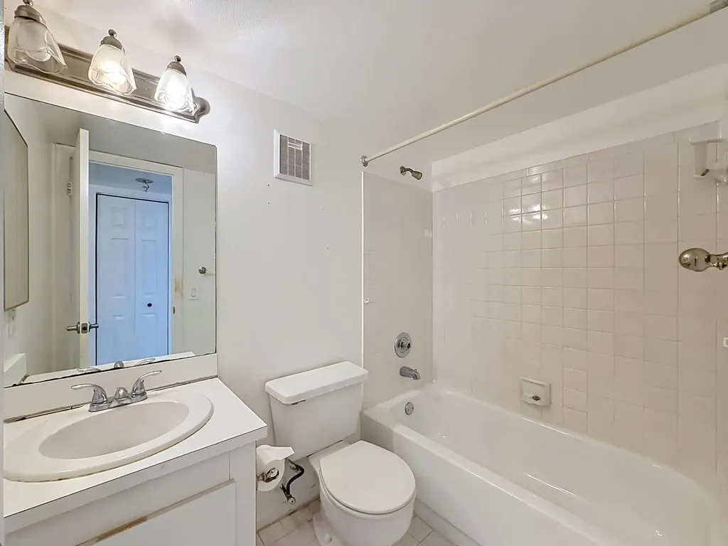 1065 NW 106th Terrace Pembroke Pines FL 33026