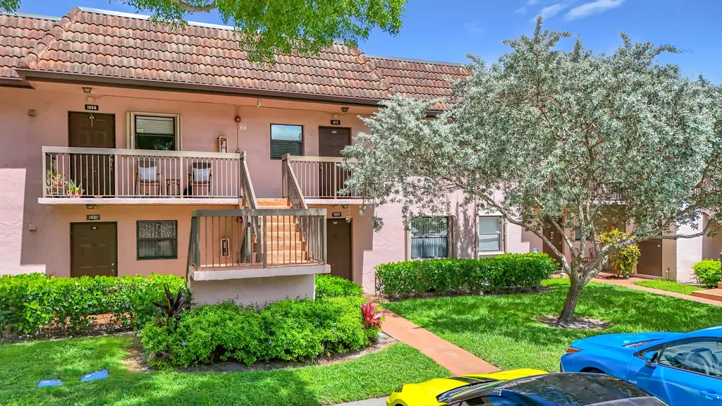 1065 NW 106th Terrace Pembroke Pines FL 33026