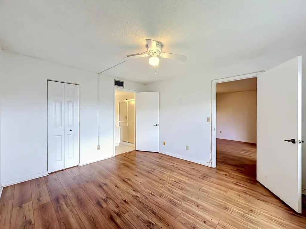 1065 NW 106th Terrace Pembroke Pines FL 33026