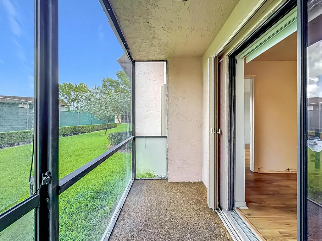 1065 NW 106th Terrace Pembroke Pines FL 33026
