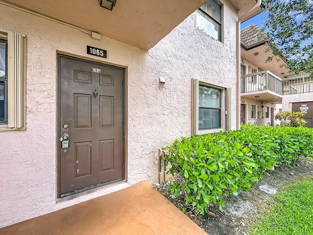 1065 NW 106th Terrace Pembroke Pines FL 33026
