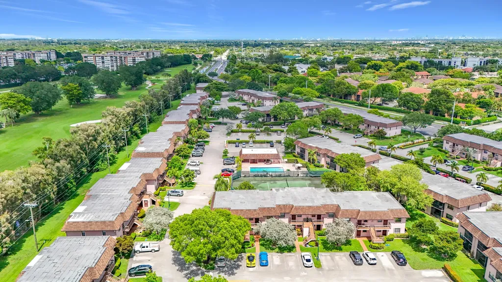 1065 NW 106th Terrace Pembroke Pines FL 33026