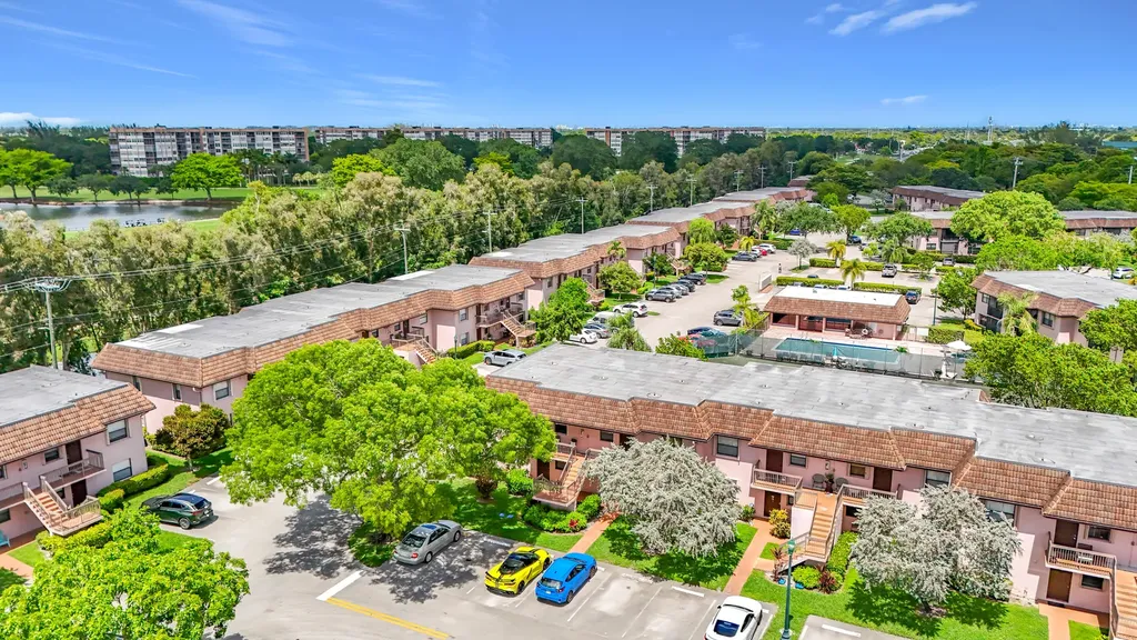 1065 NW 106th Terrace Pembroke Pines FL 33026