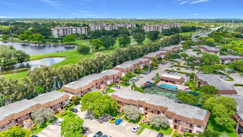1065 NW 106th Terrace Pembroke Pines FL 33026