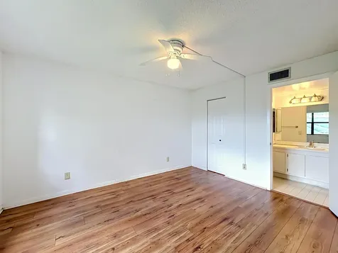 1065 NW 106th Terrace Pembroke Pines FL 33026