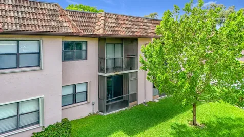 1065 NW 106th Terrace Pembroke Pines FL 33026