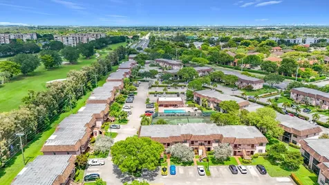 1065 NW 106th Terrace Pembroke Pines FL 33026