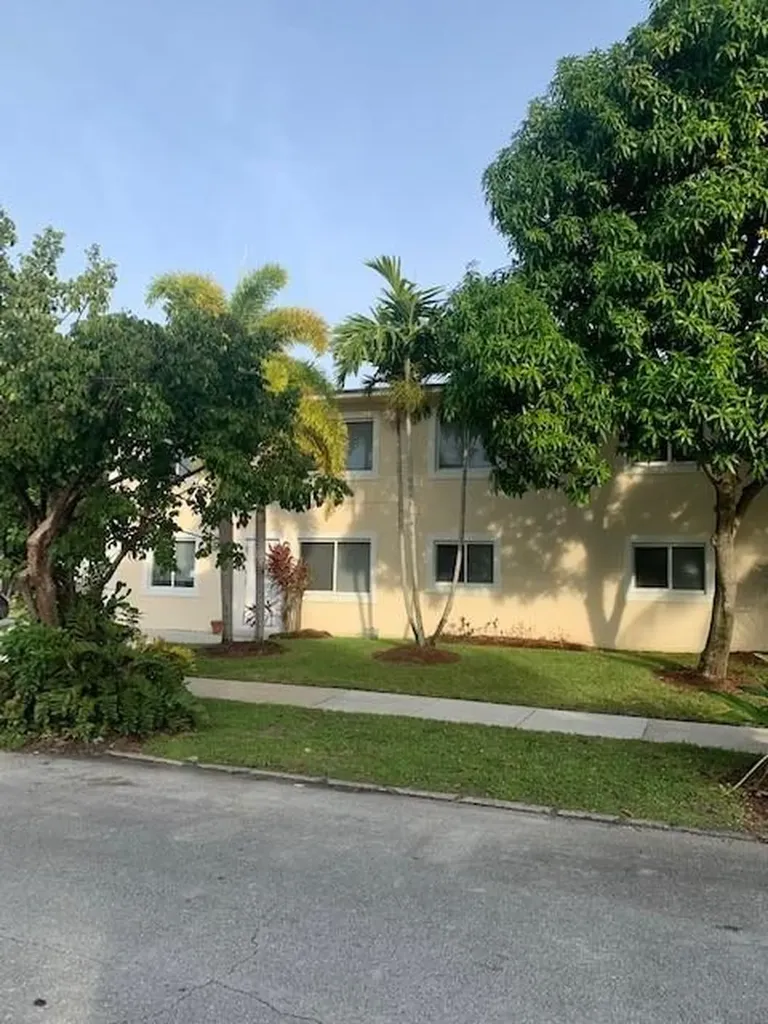 2212 Florida Avenue West Palm Beach FL 33401