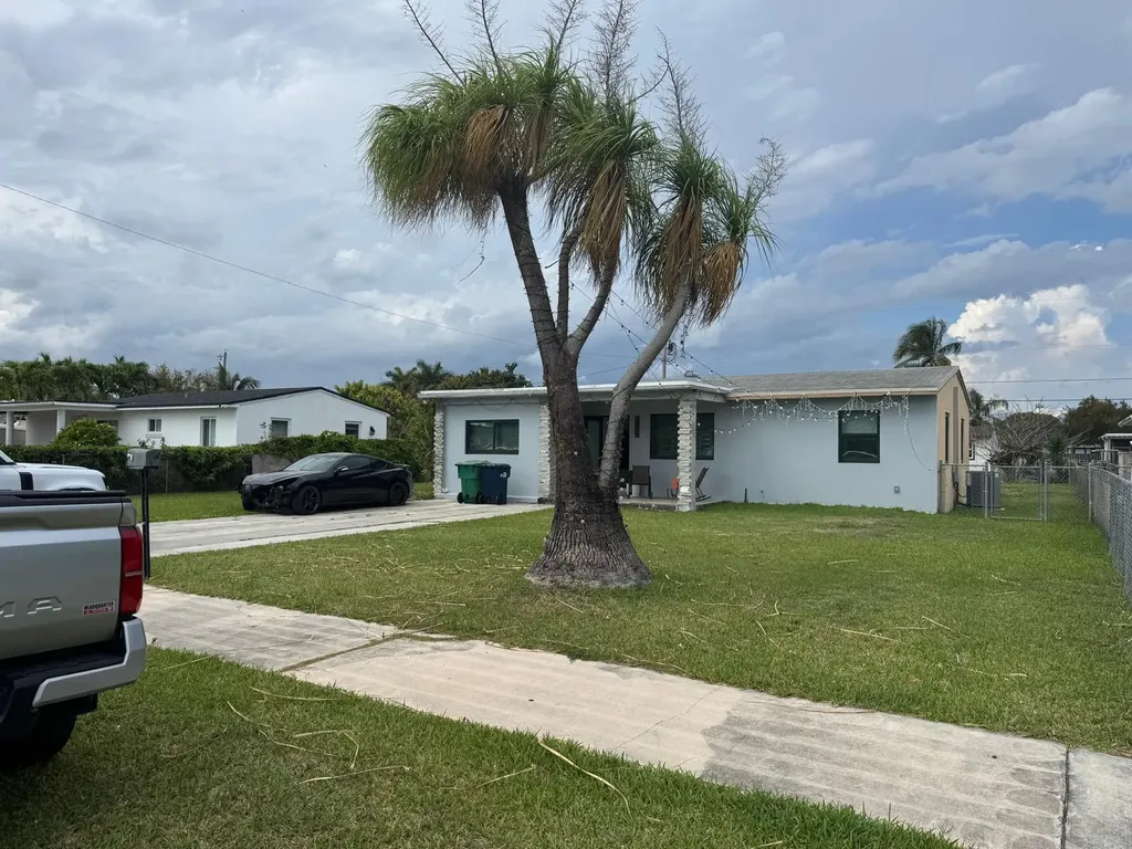 1561 NE 14th Street Homestead FL 33033