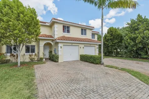 1340 SW 53rd Avenue North Lauderdale FL 33068