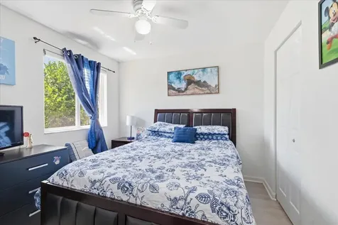 1340 SW 53rd Avenue North Lauderdale FL 33068