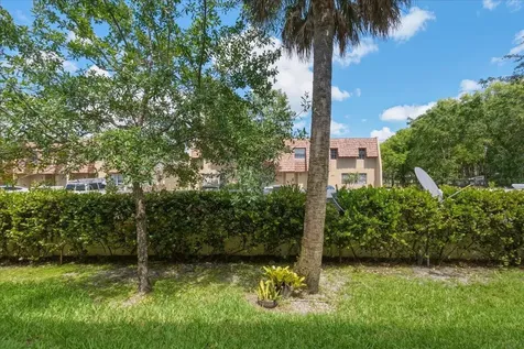 1340 SW 53rd Avenue North Lauderdale FL 33068