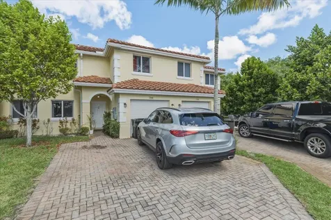 1340 SW 53rd Avenue North Lauderdale FL 33068