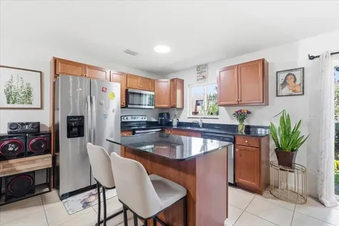 1340 SW 53rd Avenue North Lauderdale FL 33068