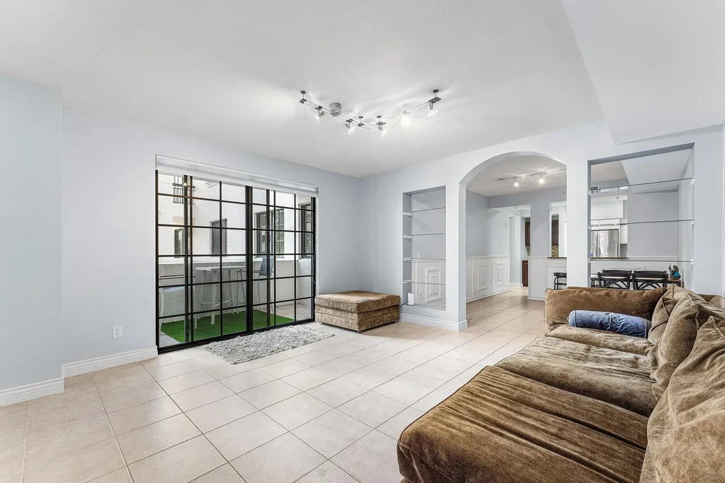 233 S Federal Highway Boca Raton FL 33432