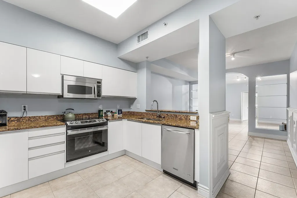 233 S Federal Highway Boca Raton FL 33432