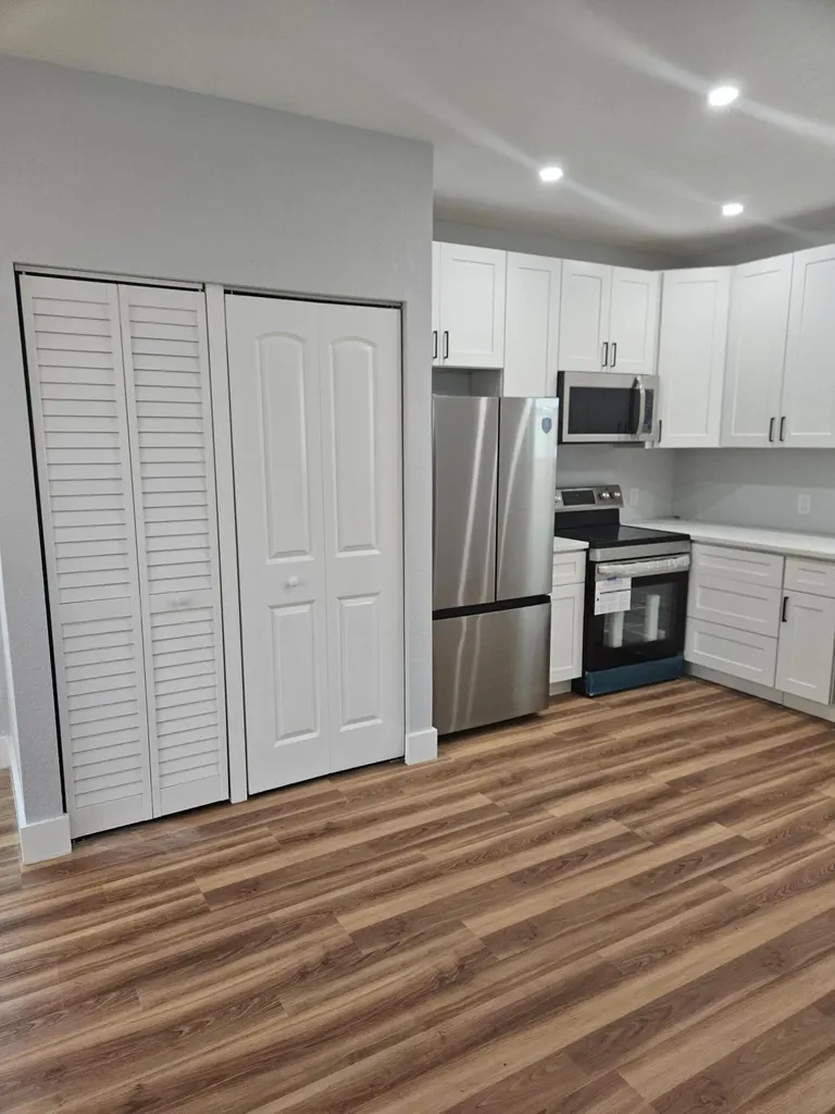 717 Selkirk Street West Palm Beach FL 33405