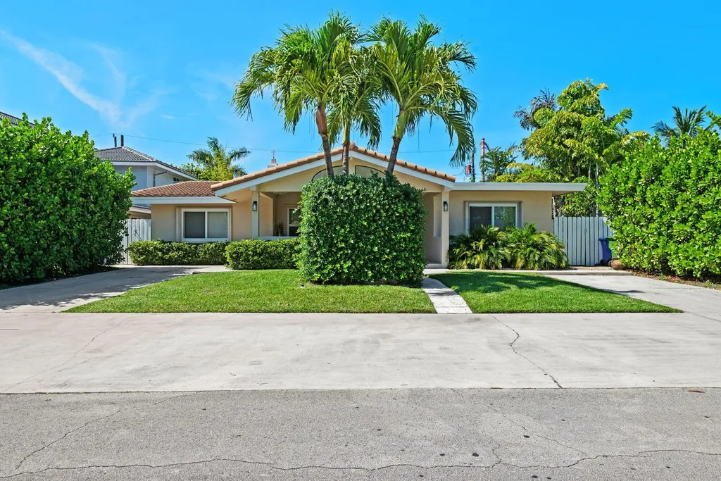 245 Avalon Avenue Lauderdale By The Sea FL 33308