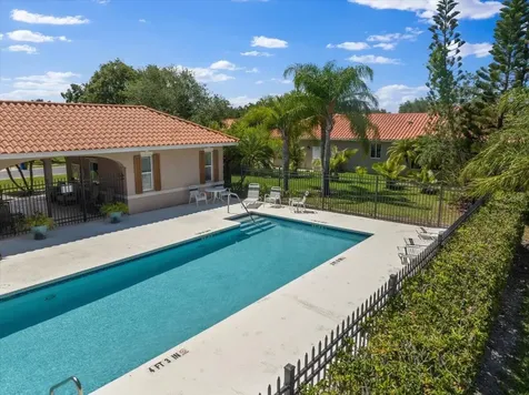 5828 Pine Ridge Circle Vero Beach FL 32967