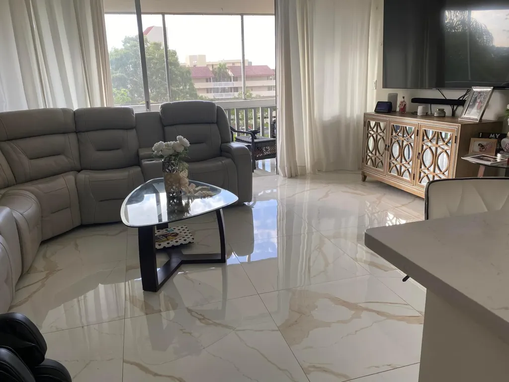 7001 Environ Boulevard Lauderhill FL 33319