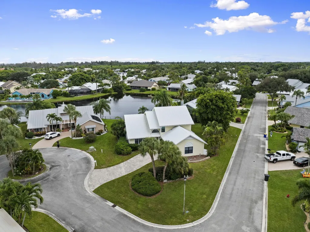 8964 SE Sunfish Place Hobe Sound FL 33455