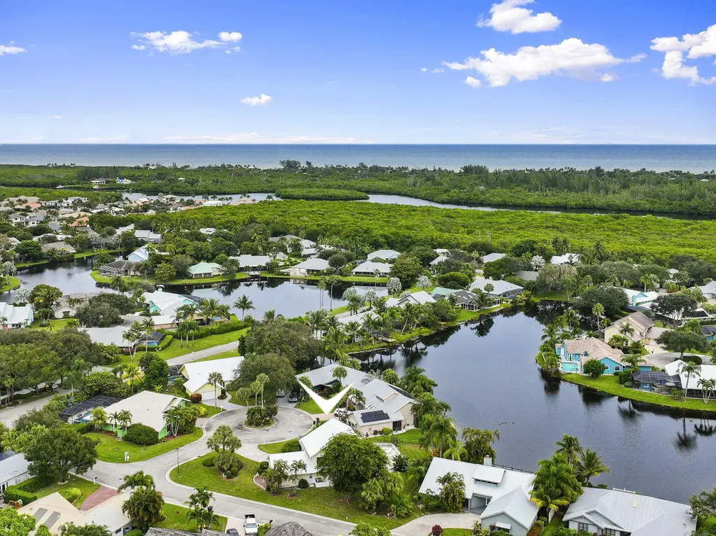 8964 SE Sunfish Place Hobe Sound FL 33455