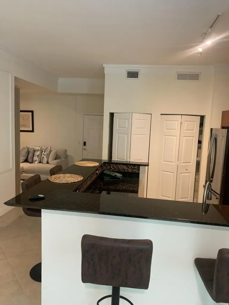 806 E Windward Way Lantana FL 33462