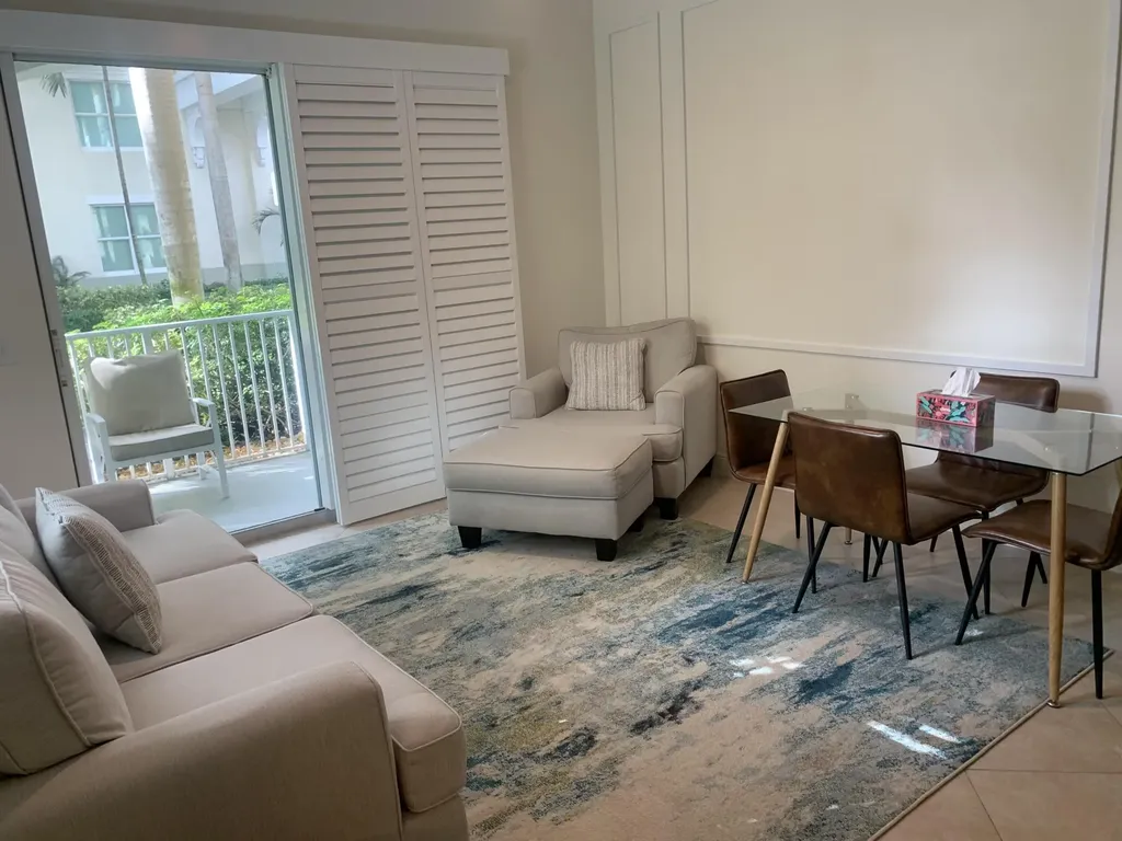 806 E Windward Way Lantana FL 33462