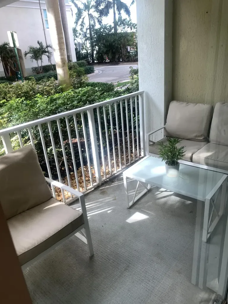 806 E Windward Way Lantana FL 33462