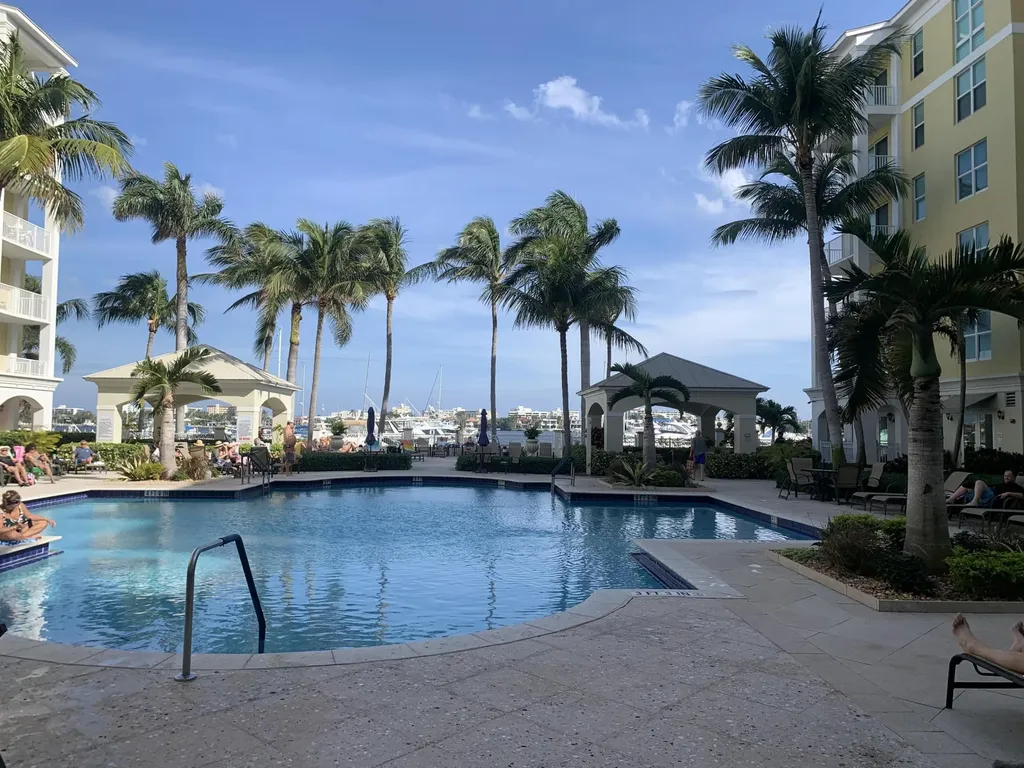 806 E Windward Way Lantana FL 33462