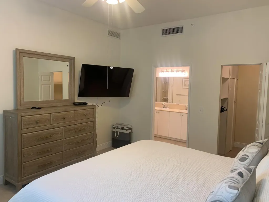 806 E Windward Way Lantana FL 33462